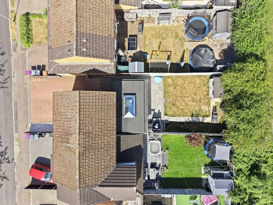 House Under Offer with 3 bedrooms in Bishop's Stortford, CM23, photo 12