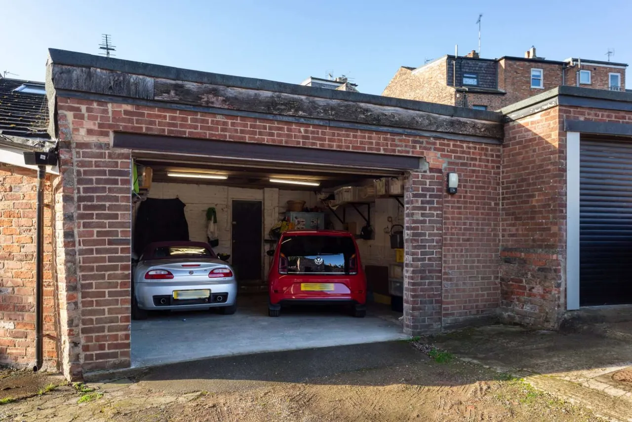 Acomb Road, York, YO24, photo 18
