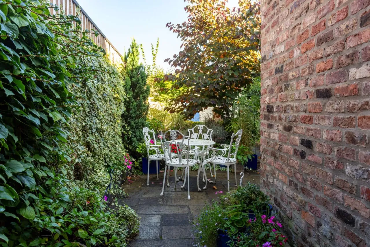 Acomb Road, York, YO24, photo 15
