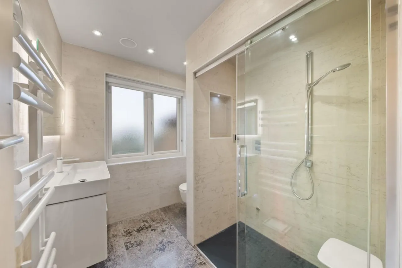 Hamilton Road, Hayes, UB3, photo 11