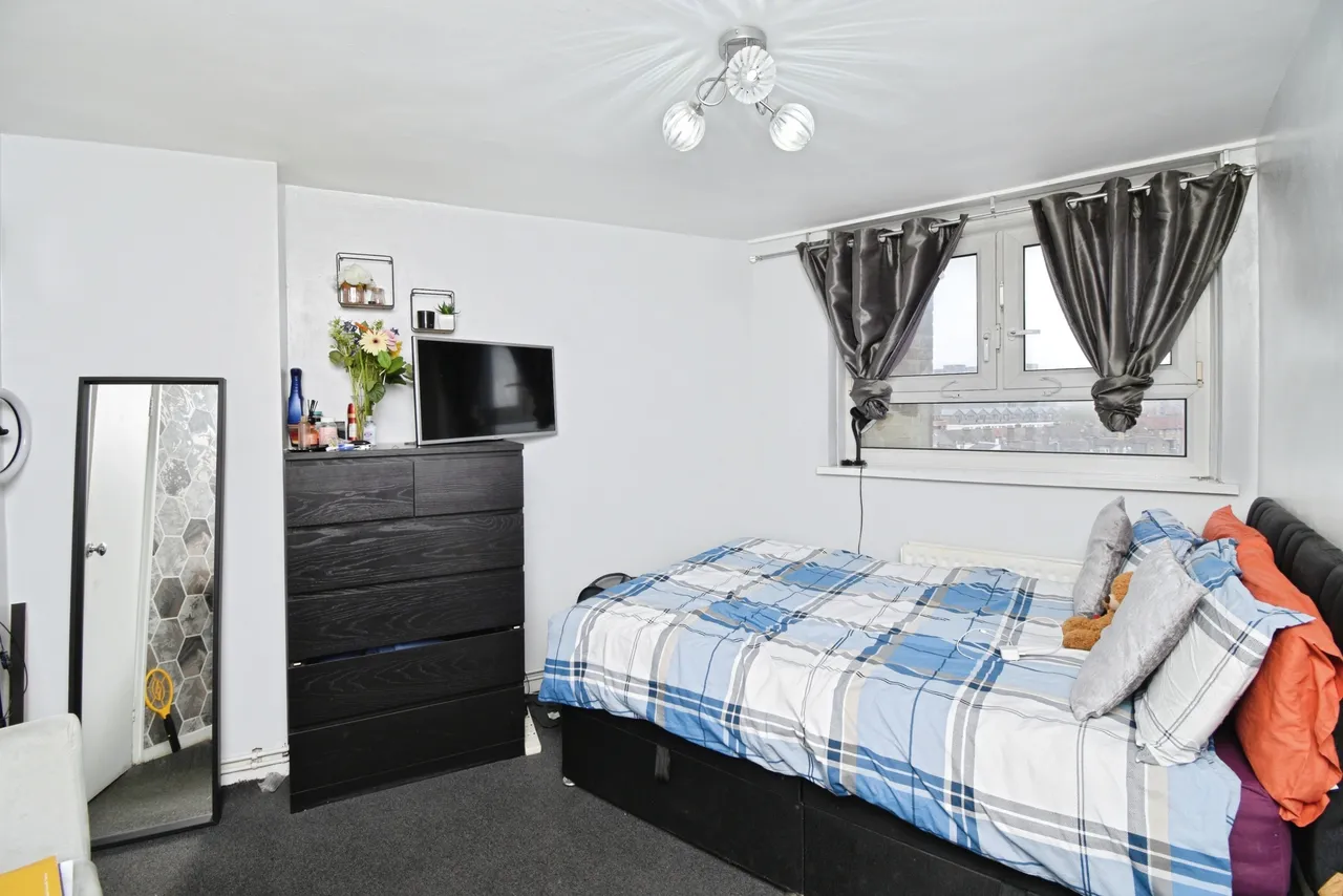 Boundary Road, London, E13, photo 16