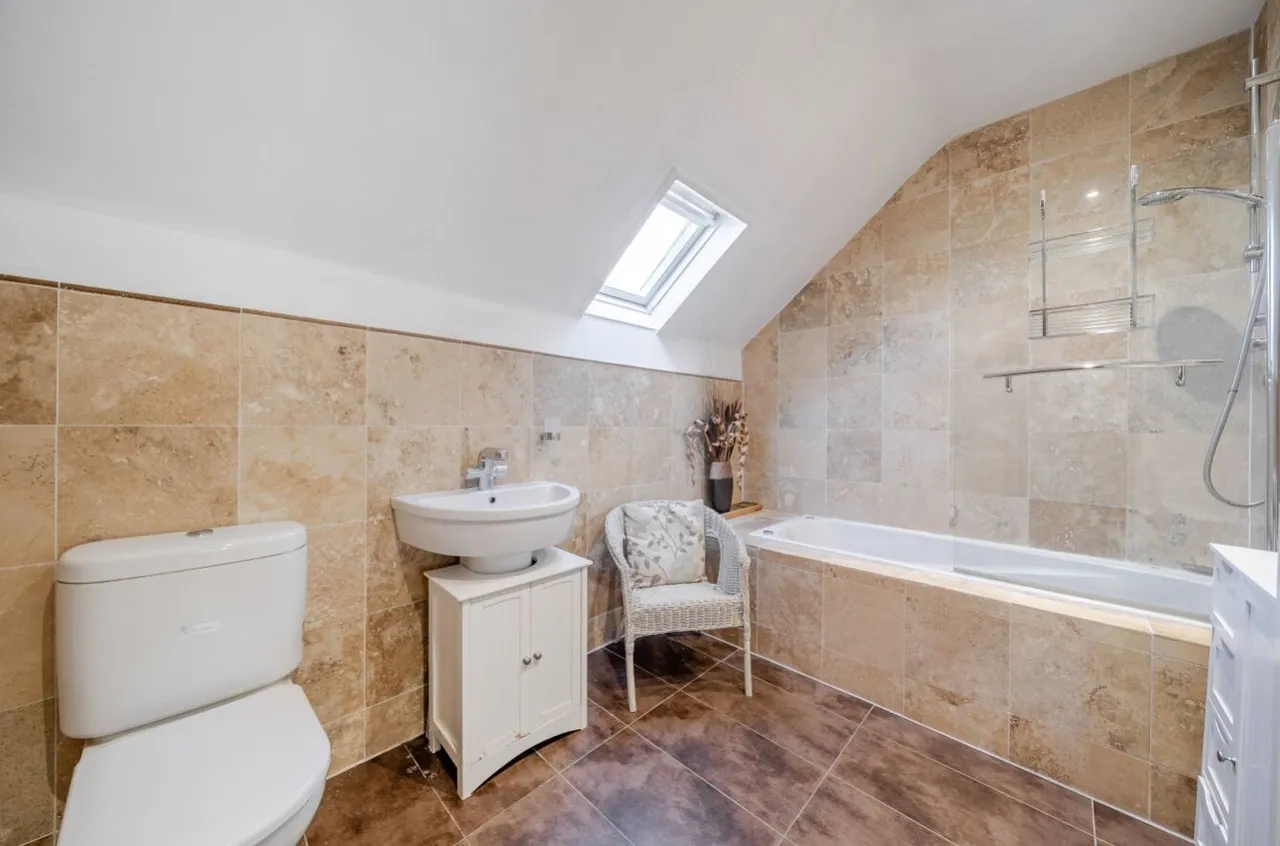 Bilton Grove Avenue, Harrogate, HG1, photo 17