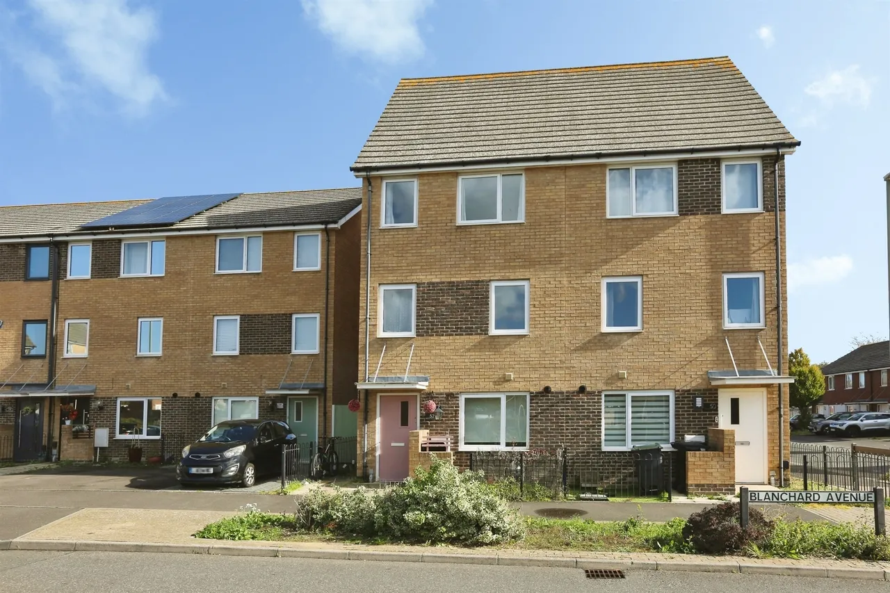 4 bed house for sale, Blanchard Avenue, Gosport, PO13