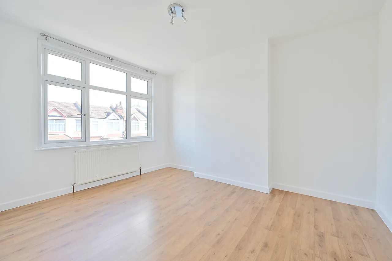 New Malden, KT3, photo 2