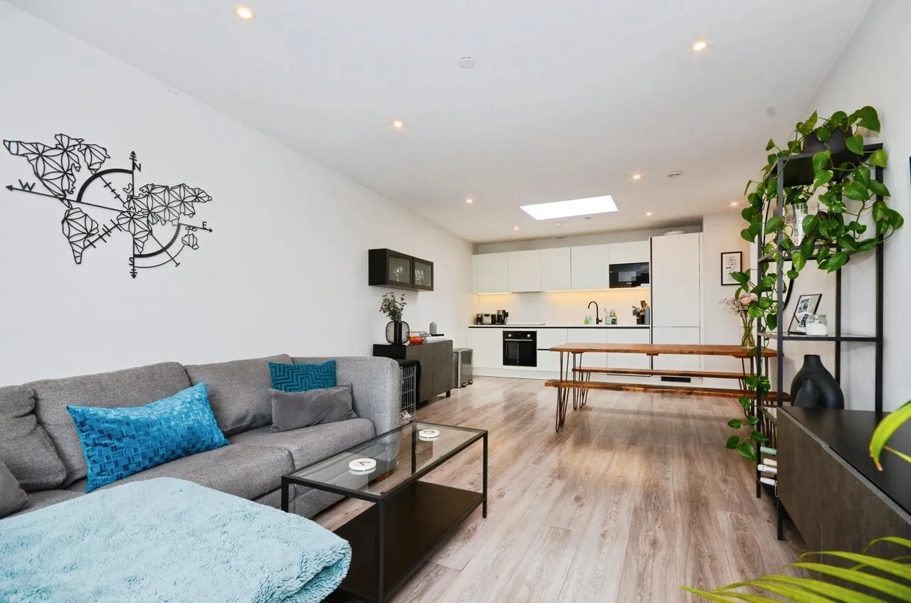 Field End Road, Ruislip, HA4, photo 3