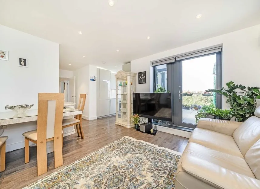 Neasden Lane, Harlesden, NW10, photo 2