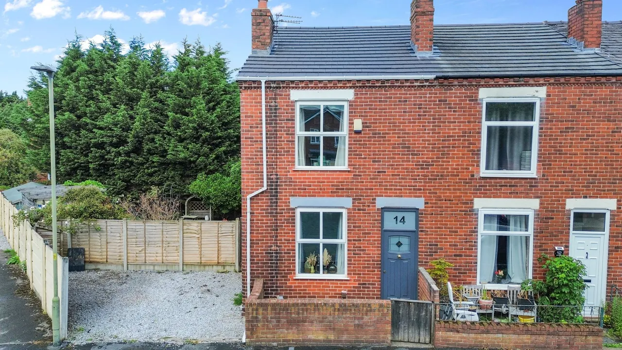 2 bed house for sale — Elm Street, Leigh, WN7 4HH