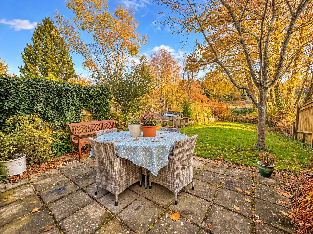 The Street, Hascombe, GU8, photo 15