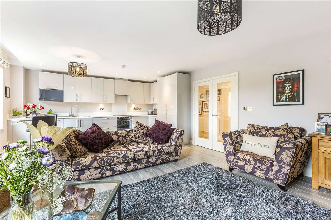 Summerhouse Lane, Harefield, Uxbridge, Middlesex, UB9 6FB, photo 4