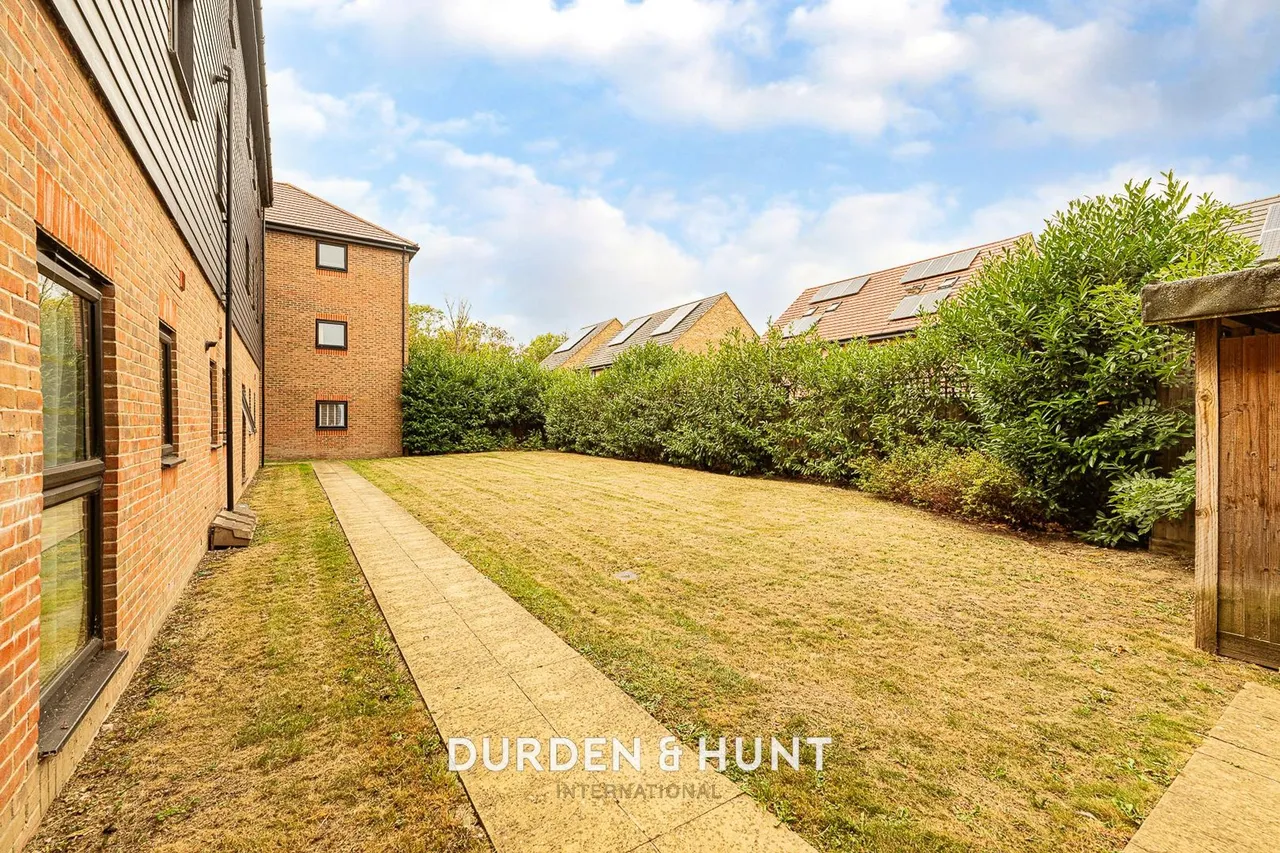 Dunningford Close, Hornchurch, RM12, photo 16