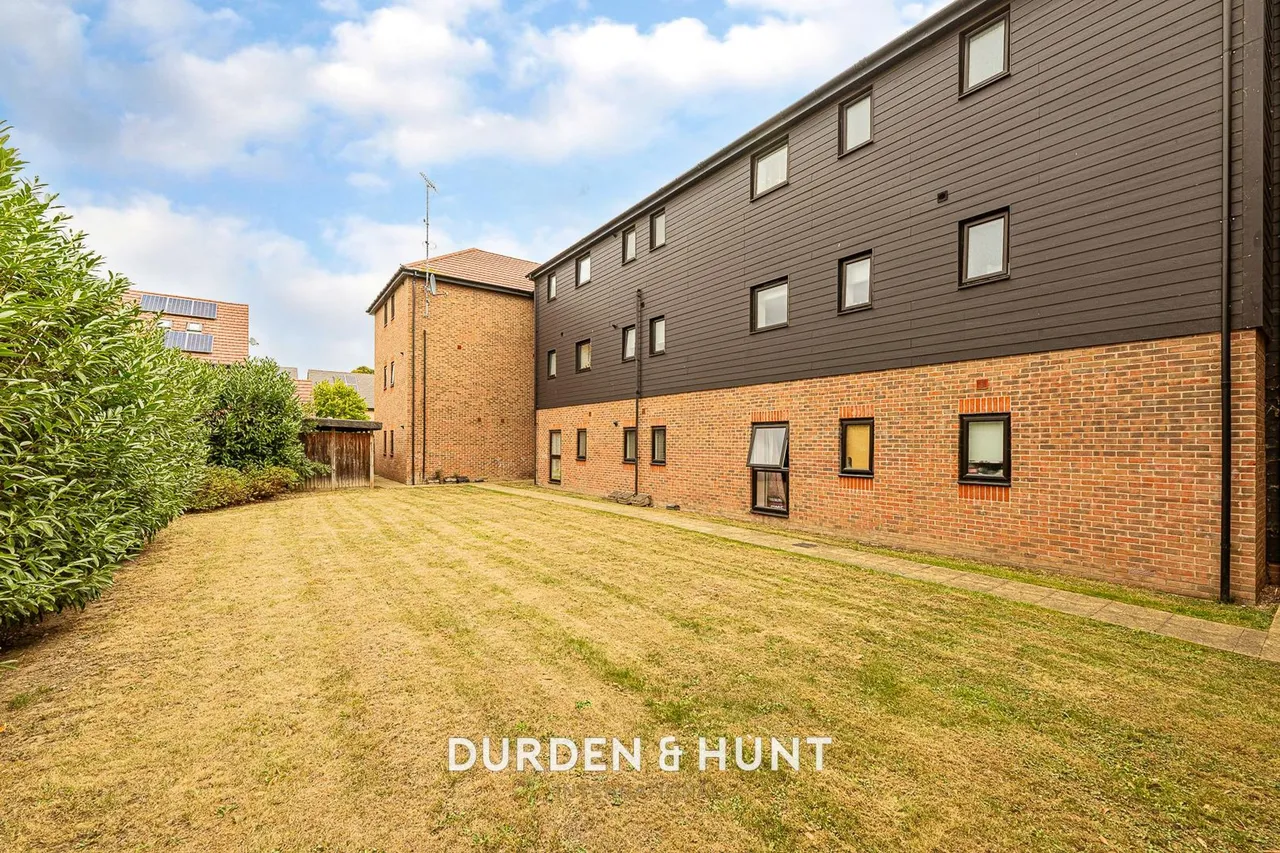 Dunningford Close, Hornchurch, RM12, photo 17