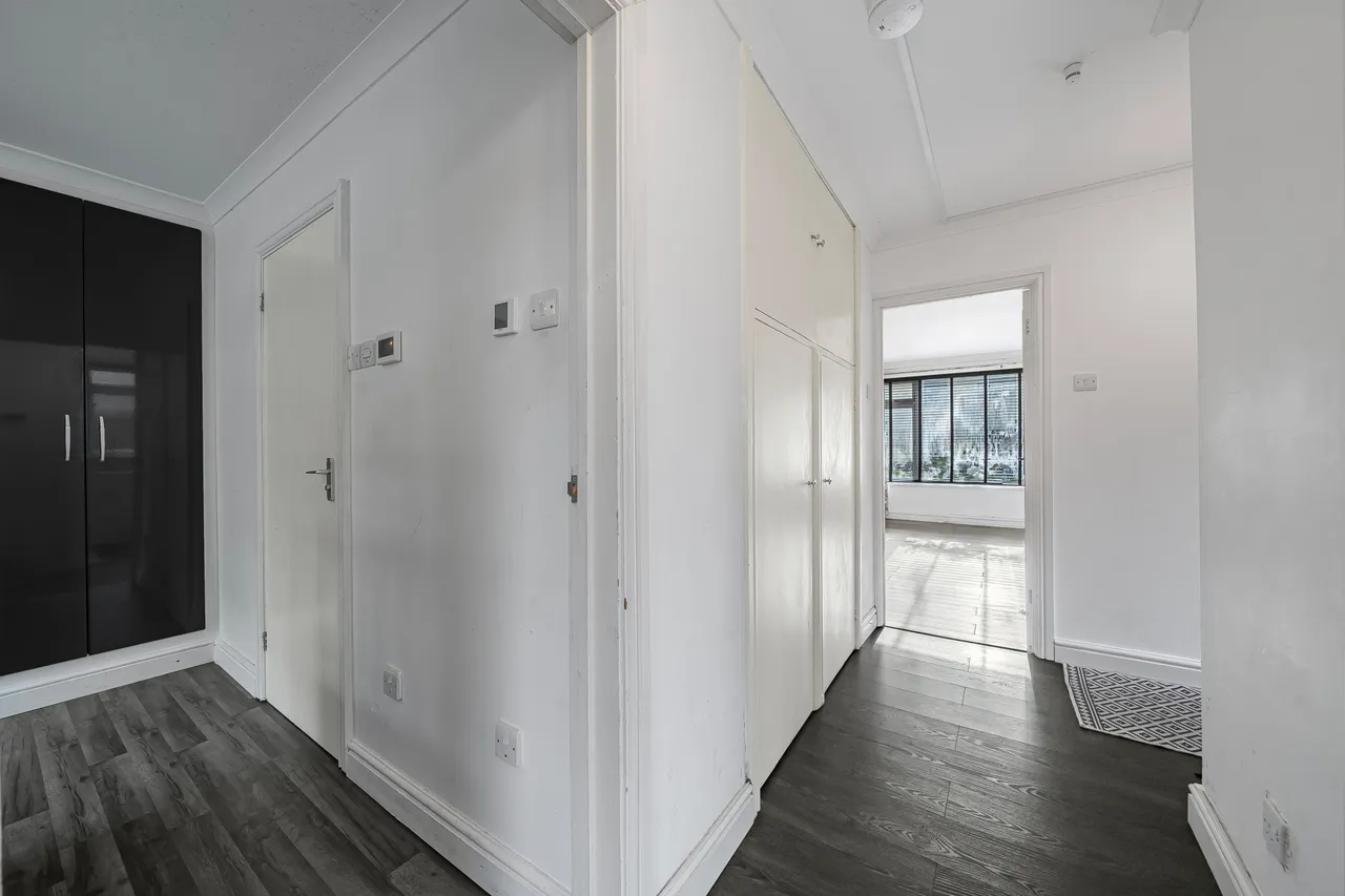 Frenchaye, Addlestone, KT15, photo 14