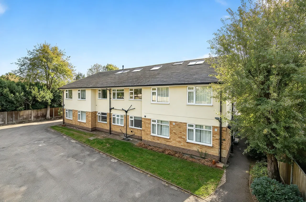 Frenchaye, Addlestone, KT15, photo 19
