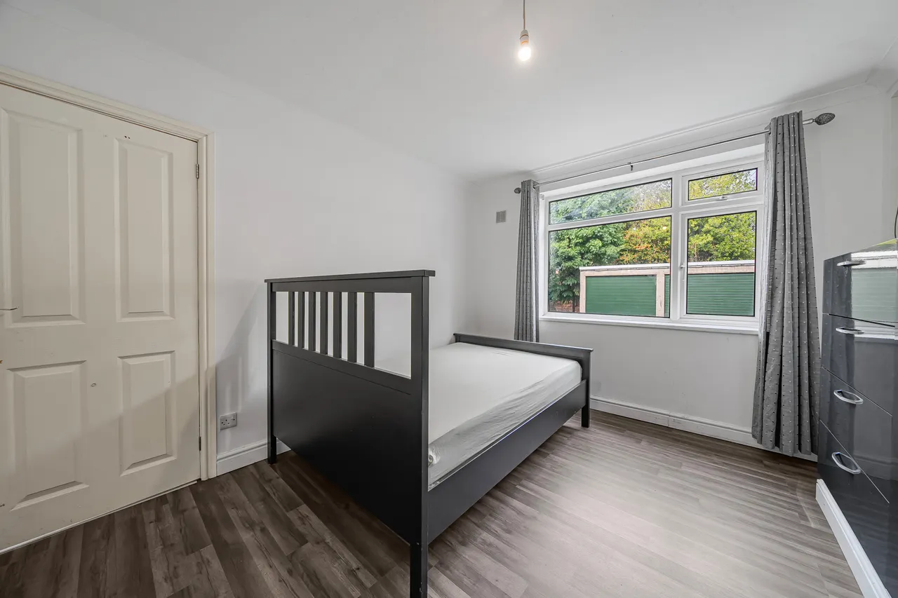 Frenchaye, Addlestone, KT15, photo 12