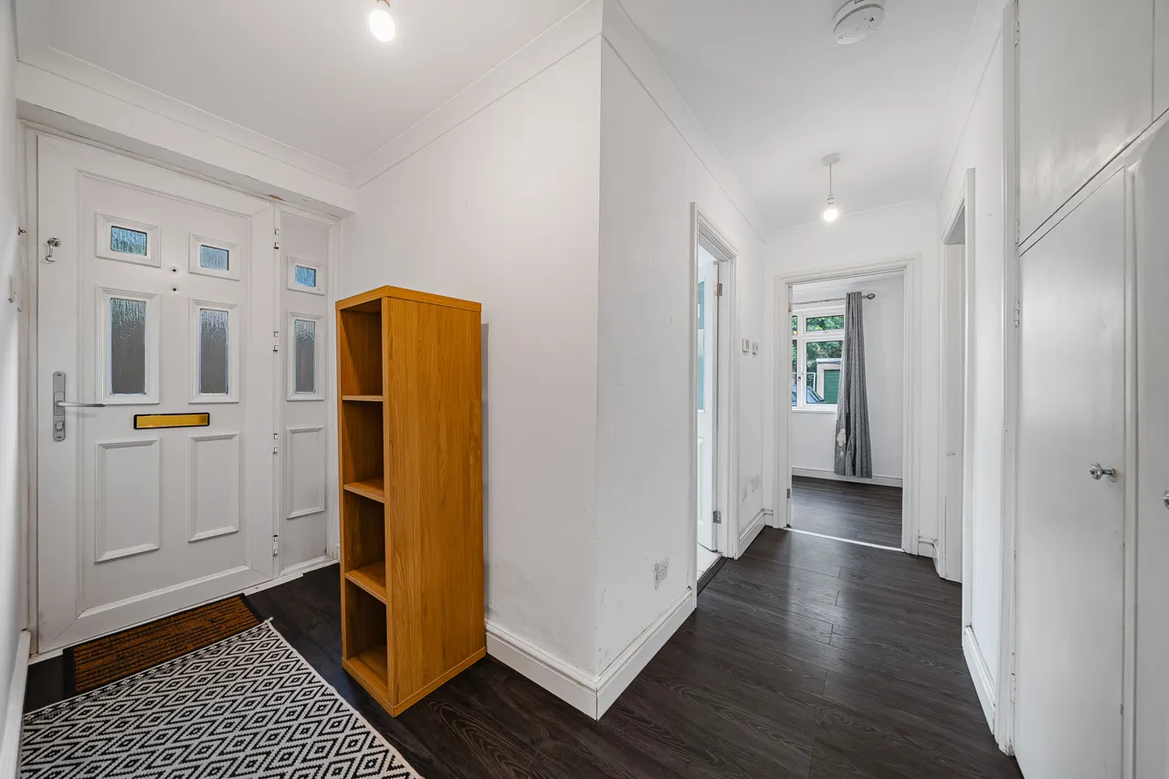 Frenchaye, Addlestone, KT15, photo 8