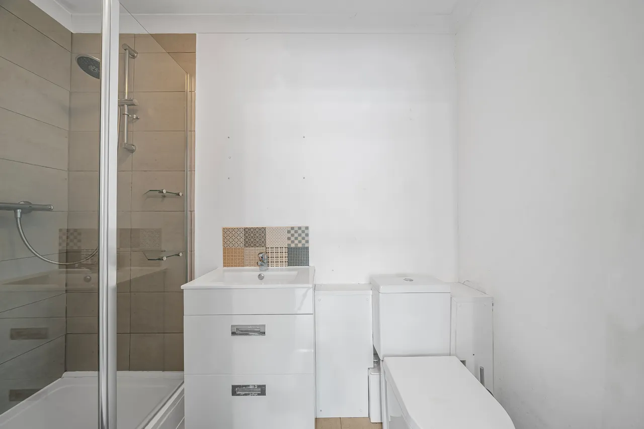 Frenchaye, Addlestone, KT15, photo 7