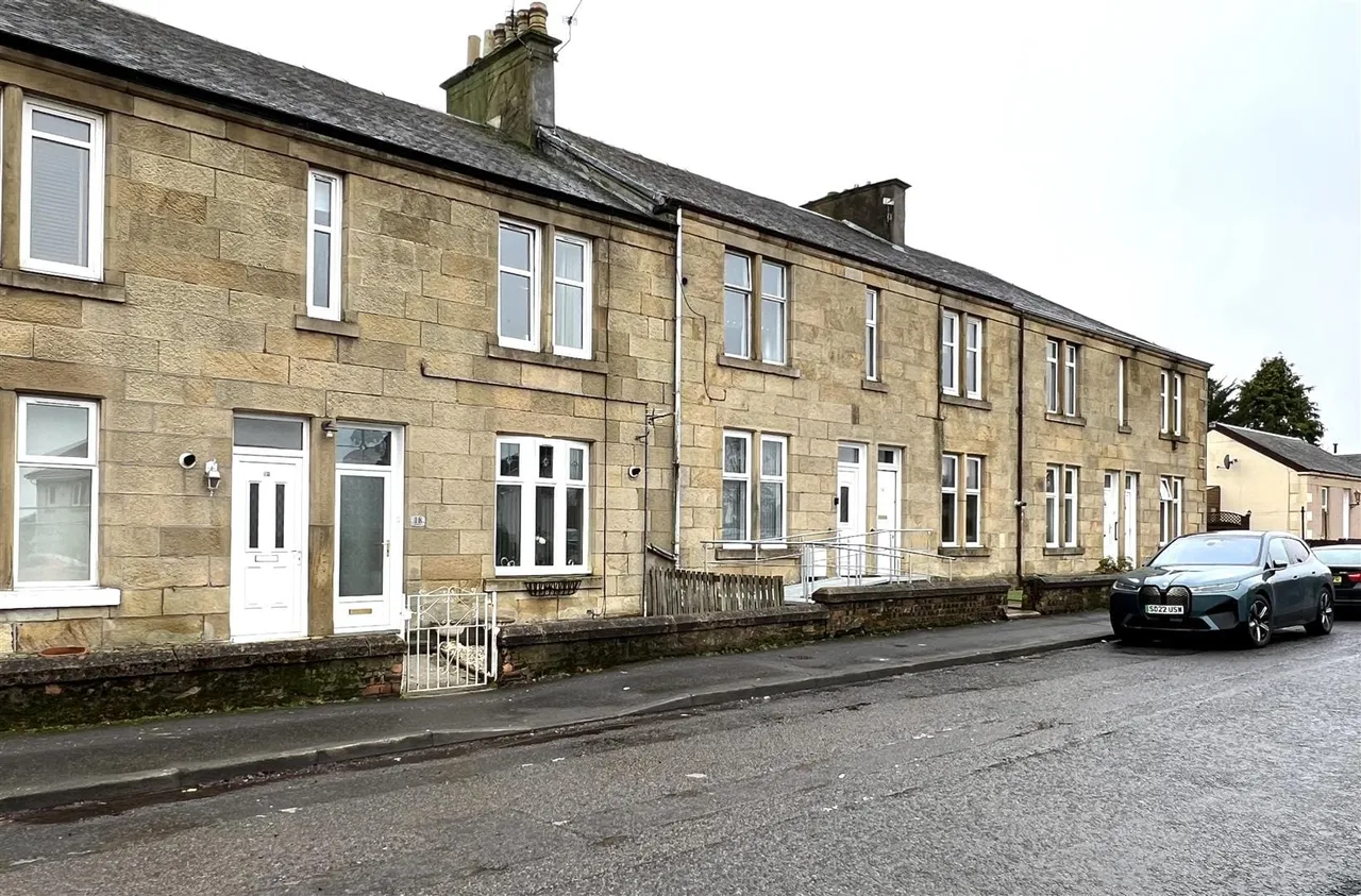 2 bed flat for sale — Sandy Road, Carluke, Carluke, ML8 5DY