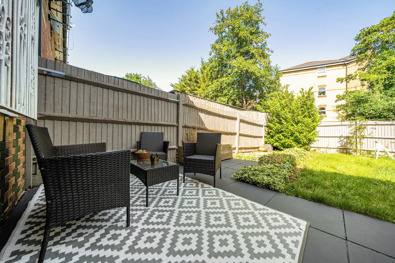 Henrietta Close, SE8, photo 9