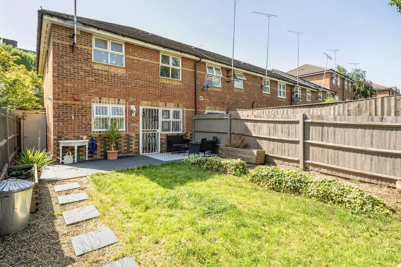 Henrietta Close, SE8, photo 10
