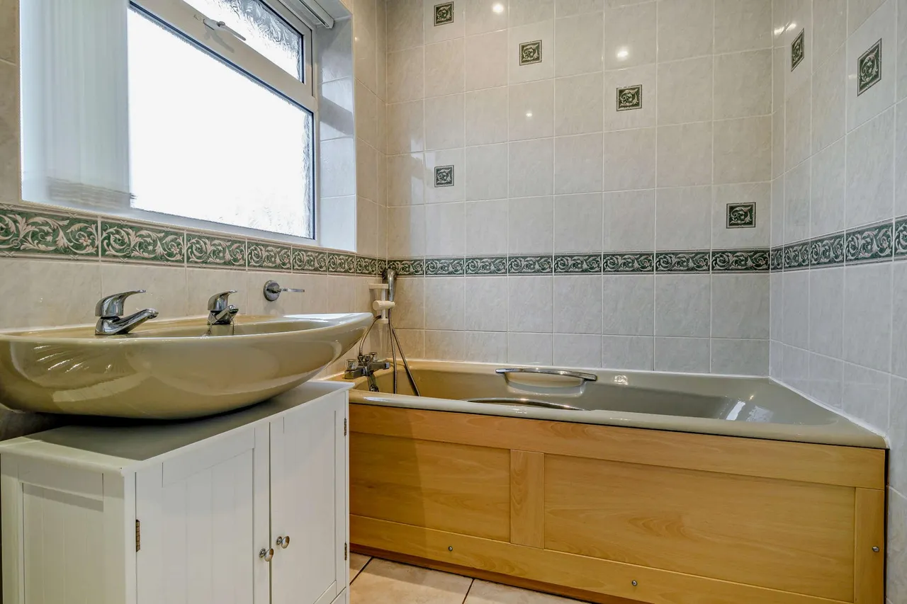 The Close, Branton, DN3, photo 9