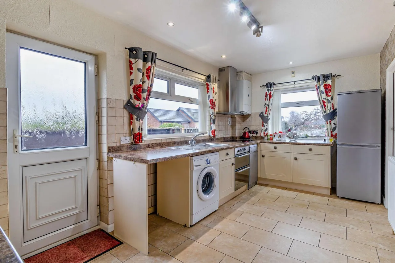 The Close, Branton, DN3, photo 5