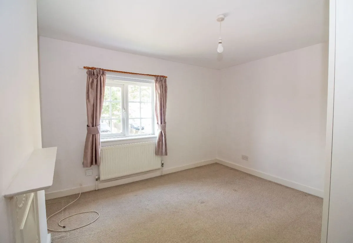 Lovedean Lane, Waterlooville, PO8 8HJ, photo 10