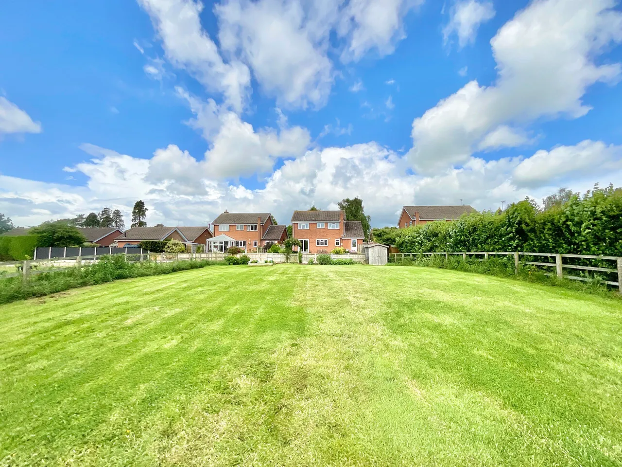 Napley Drive, Norton-In-Hales, TF9, photo 2