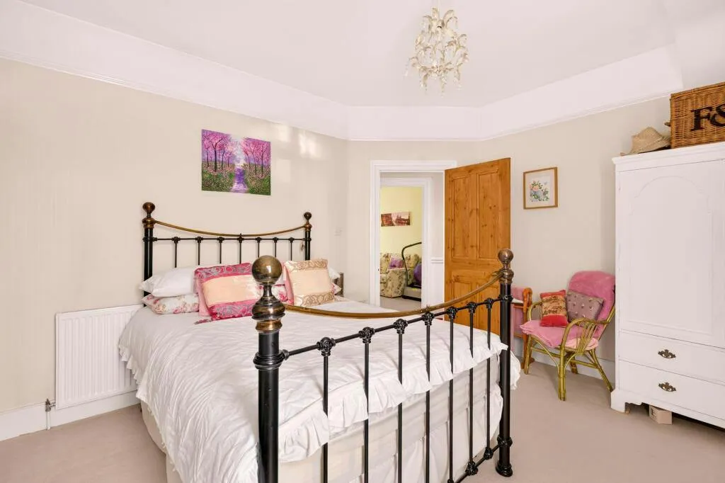 Reigate Road, Worthing, BN11, photo 25