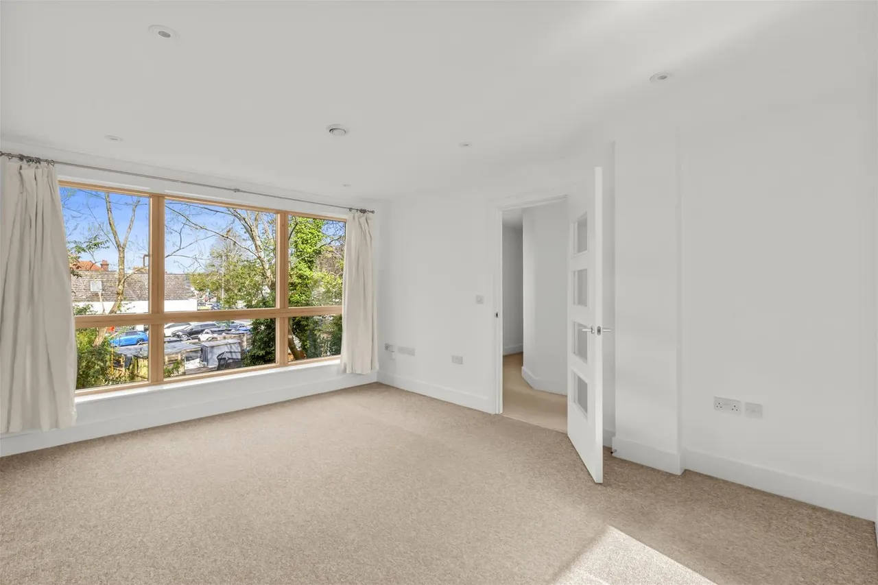 Ryemead Boulevard, High Wycombe, HP11, photo 3