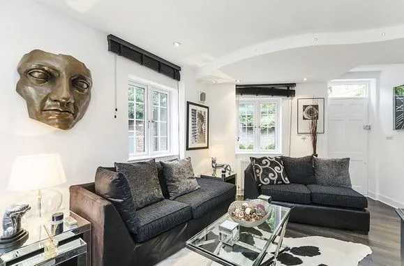 The Mount, London, NW3, photo 2