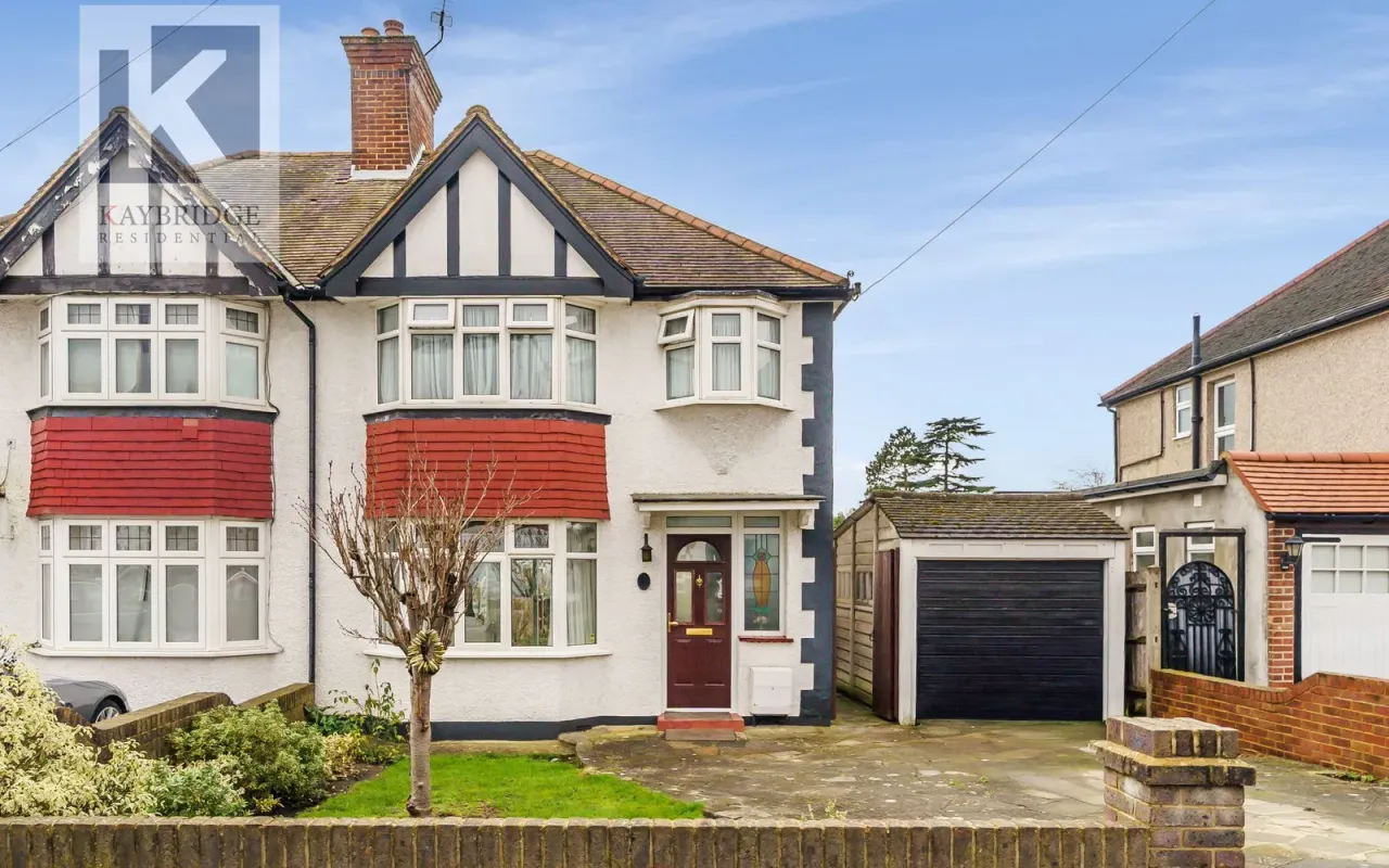 Walsingham Gardens, Epsom, KT19, photo 12