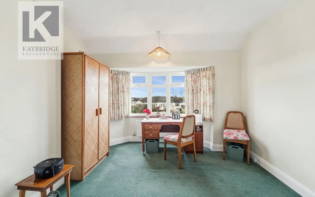 Walsingham Gardens, Epsom, KT19, photo 4