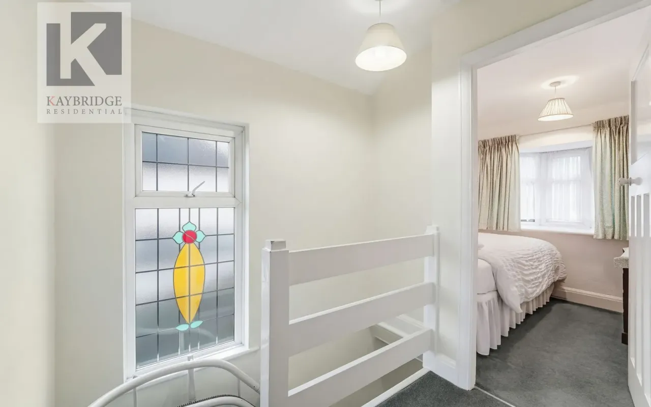 Walsingham Gardens, Epsom, KT19, photo 9