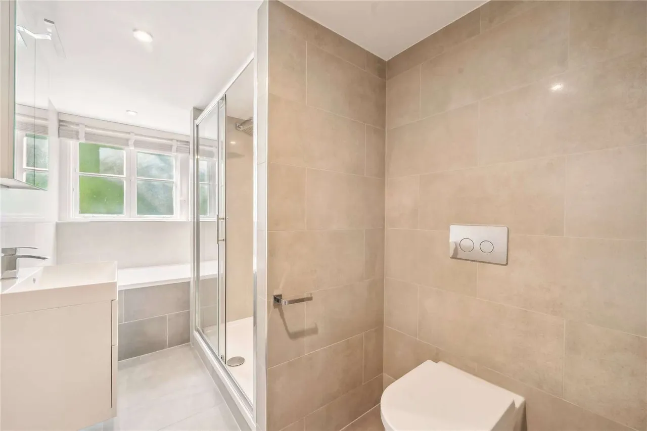 Sussex Gardens, London, W2, photo 9