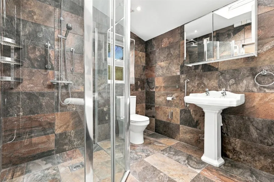 with 3 bedrooms in Fyfield, Ongar, CM5, photo 7