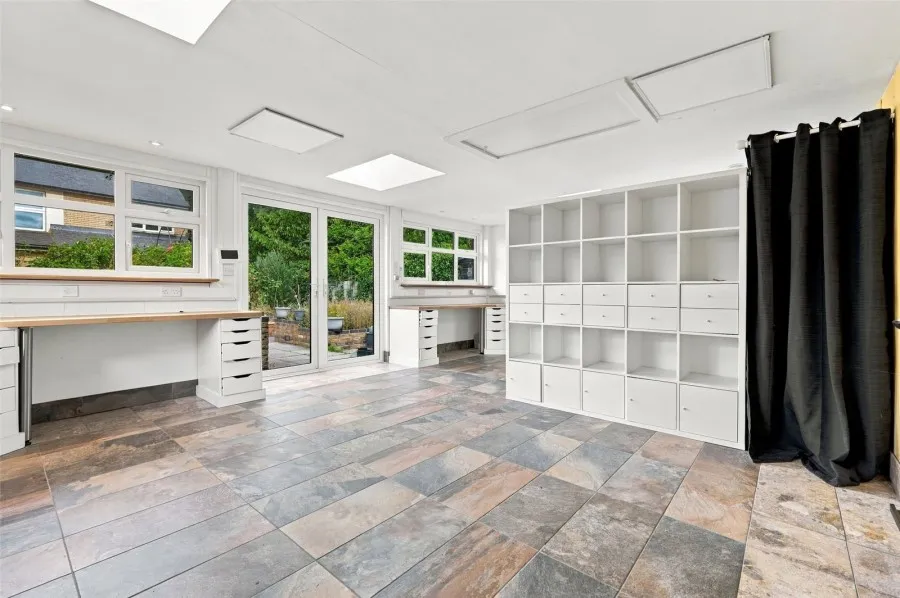 with 3 bedrooms in Fyfield, Ongar, CM5, photo 4