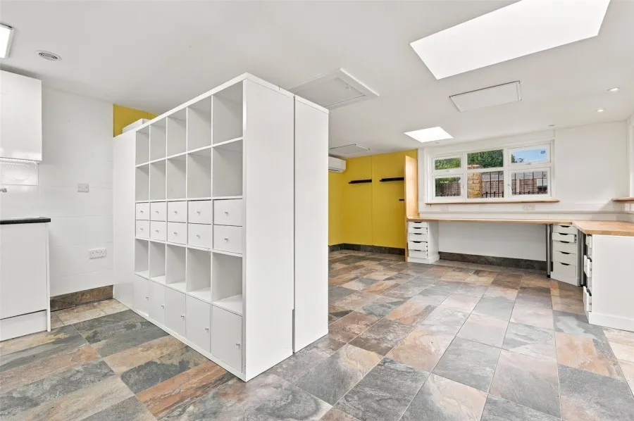 with 3 bedrooms in Fyfield, Ongar, CM5, photo 21