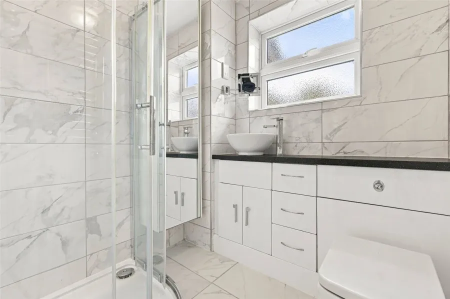 with 3 bedrooms in Fyfield, Ongar, CM5, photo 20