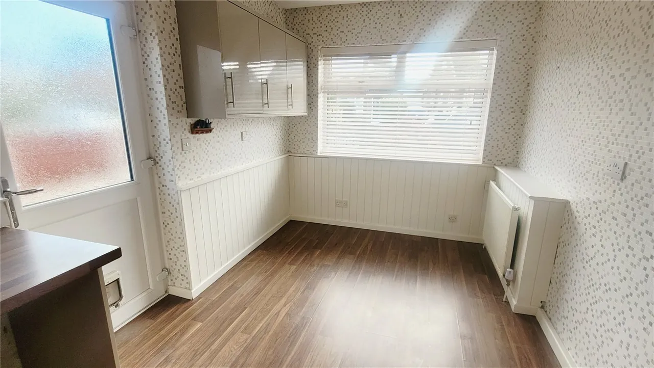 St. Clements Avenue, Farington, PR25, photo 5