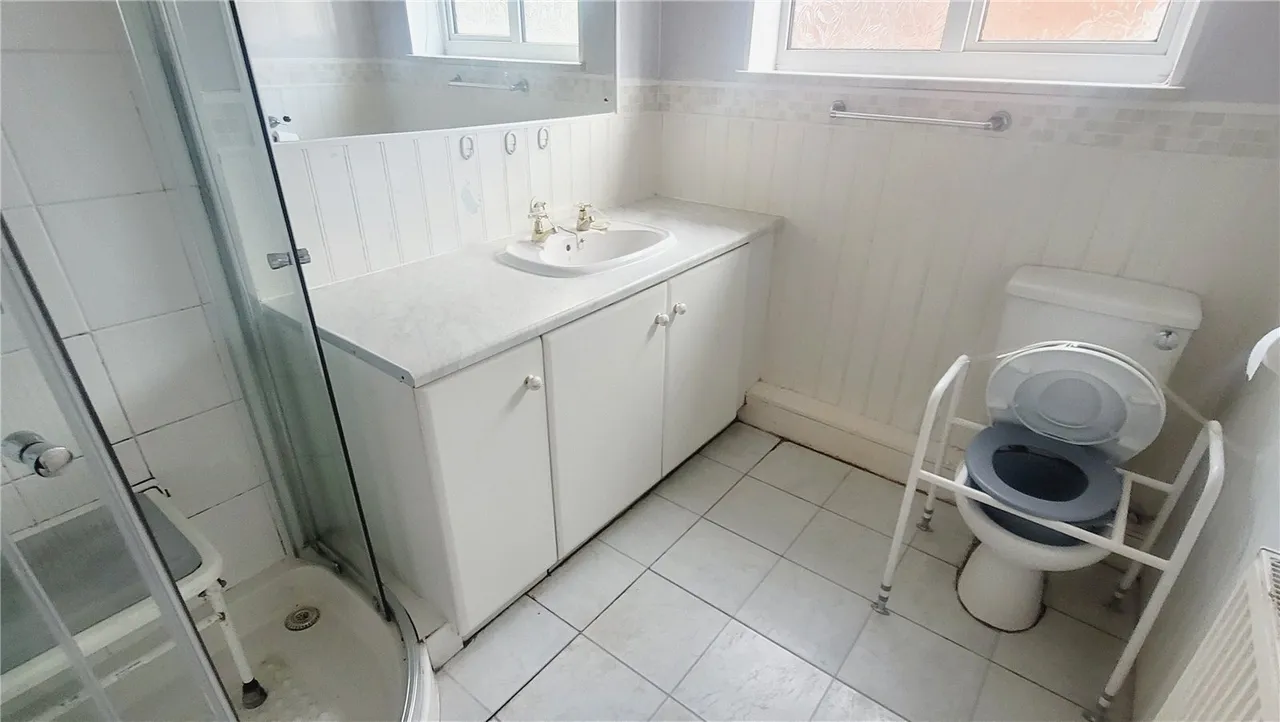 St. Clements Avenue, Farington, PR25, photo 9