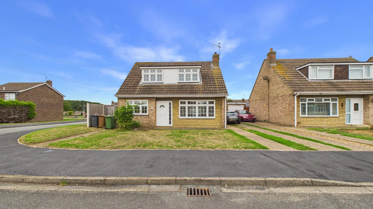 3 bed chalet for sale, Buttermere Place, Peterborough