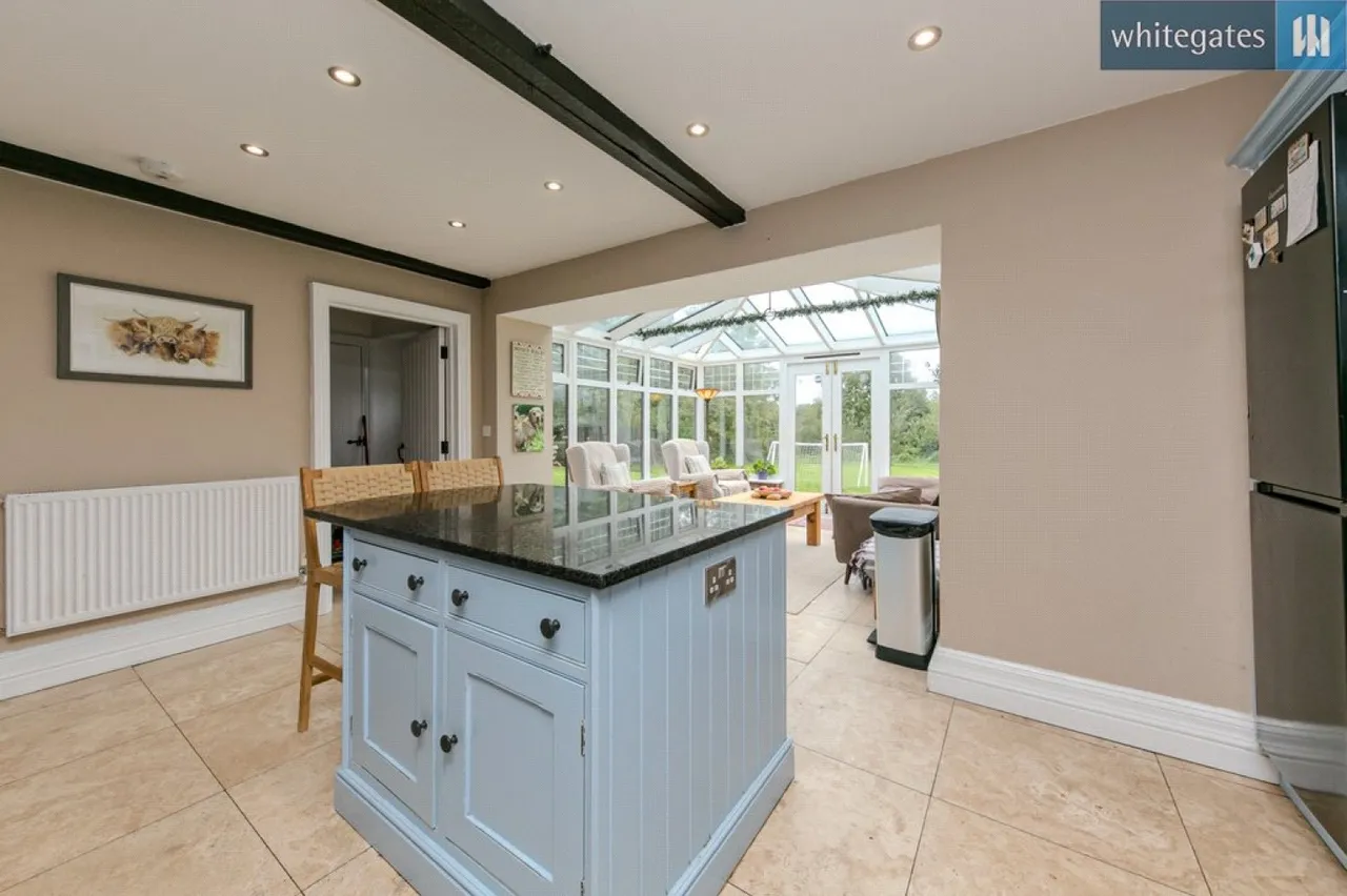 Chorlton Lane, Chorlton, CW2, photo 6