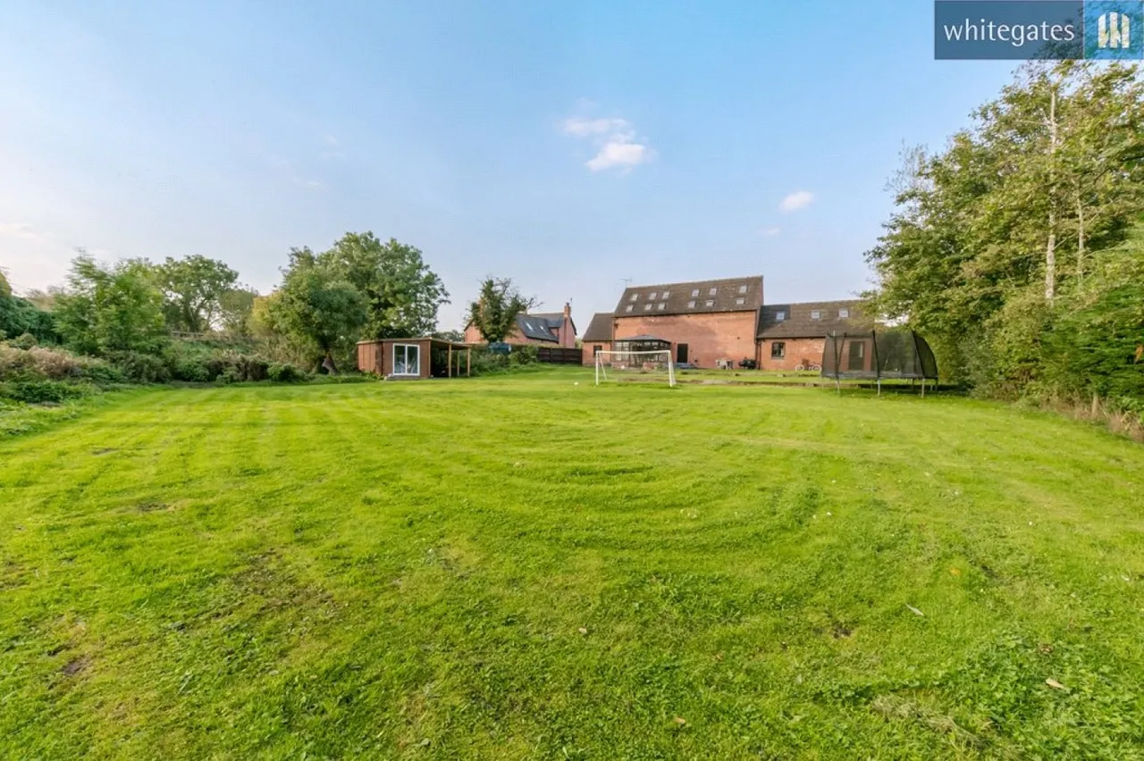 Chorlton Lane, Chorlton, CW2, photo 27