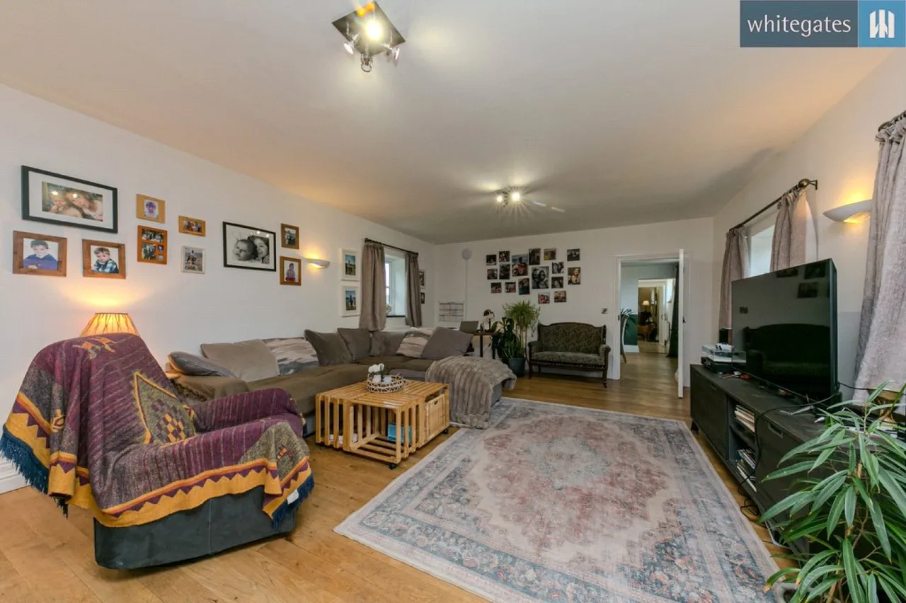 Chorlton Lane, Chorlton, CW2, photo 8