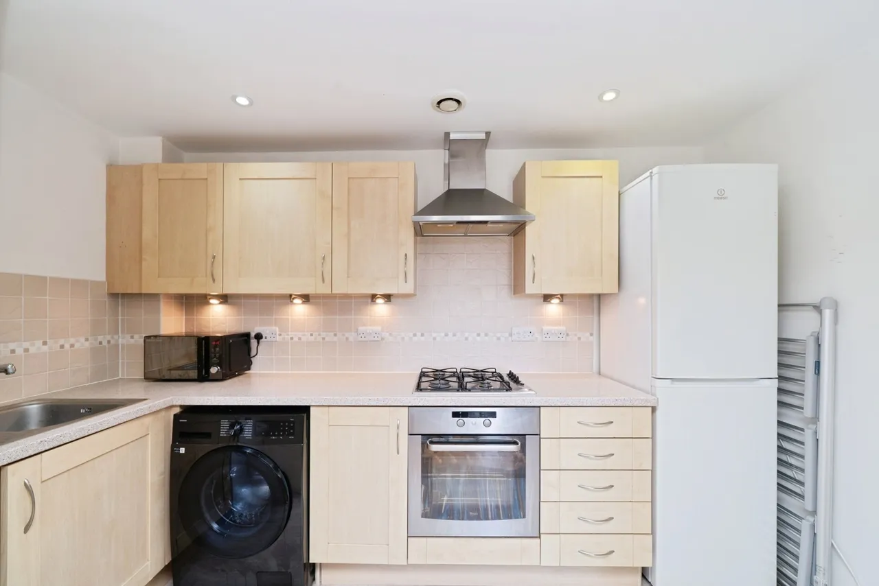 Buffers Lane, Leatherhead, KT22, photo 13