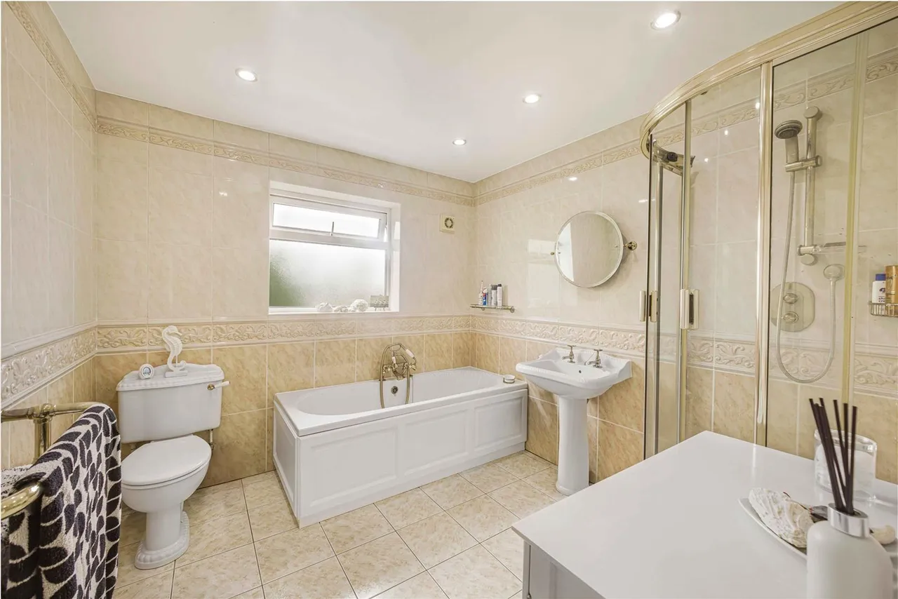 Crossfield Road, Hale, WA15, photo 15