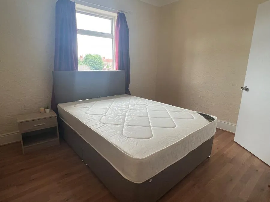 Ladysmith Road, Grimsby, DN32, photo 5