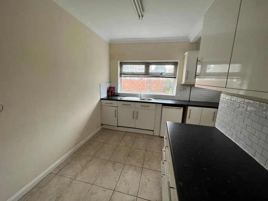 Ladysmith Road, Grimsby, DN32, photo 13