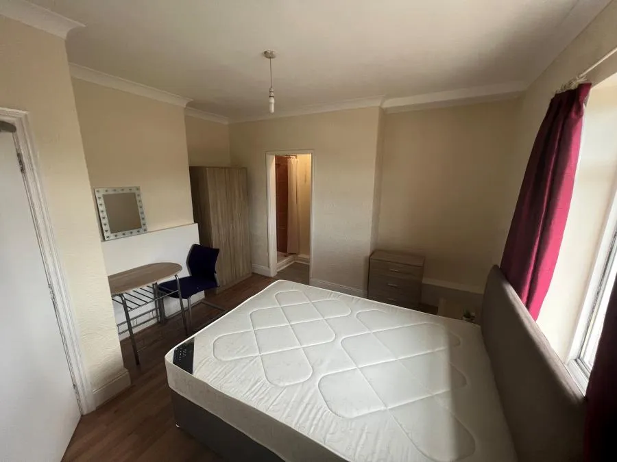 Ladysmith Road, Grimsby, DN32, photo 2