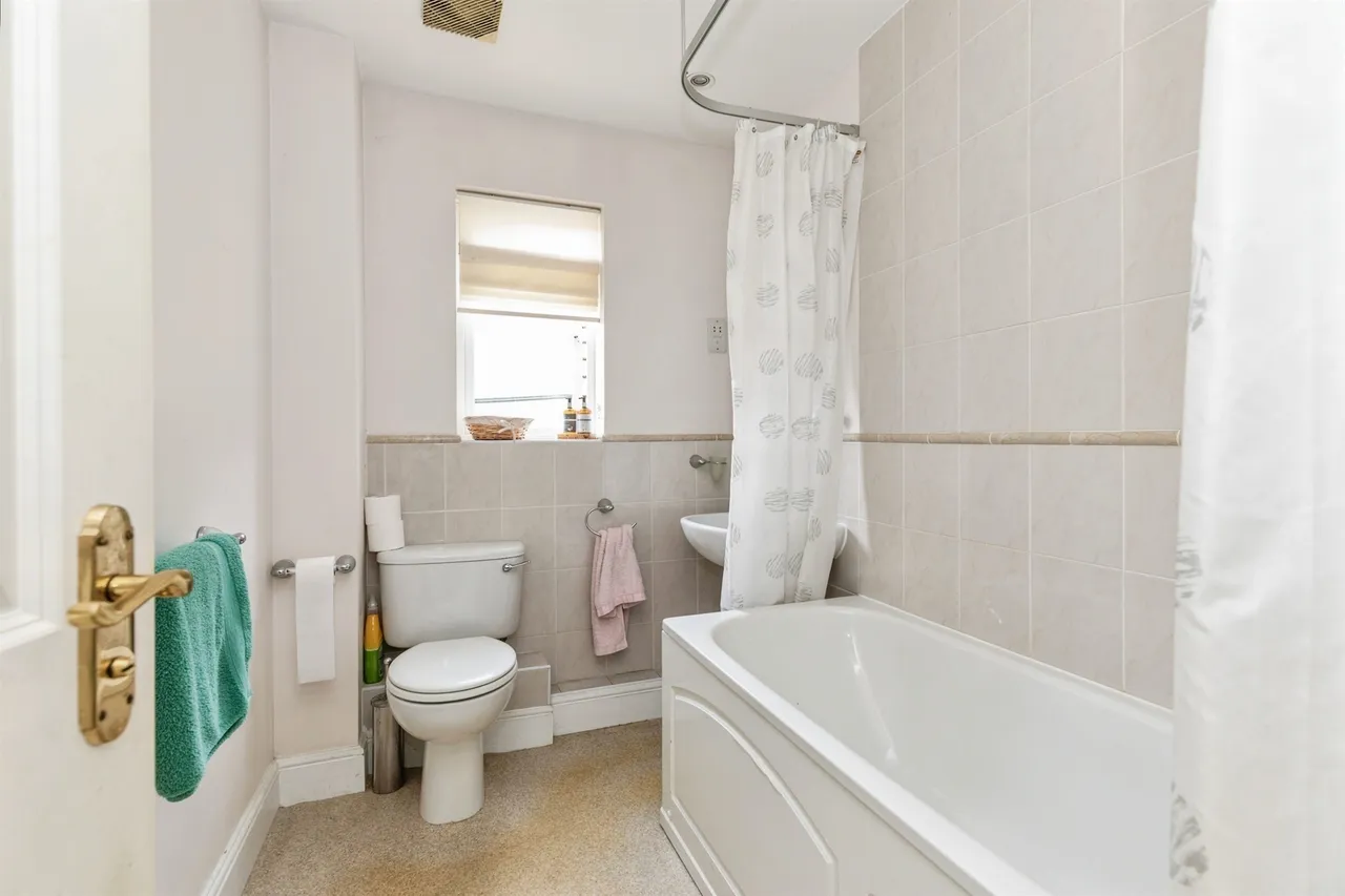 Fen Court, St. Leonards-On-Sea, TN38, photo 13